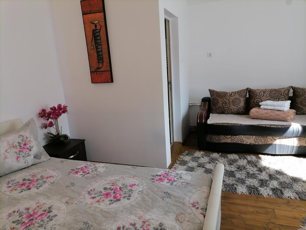 Pensiunea Izabel Lacu Rosu Esterno foto